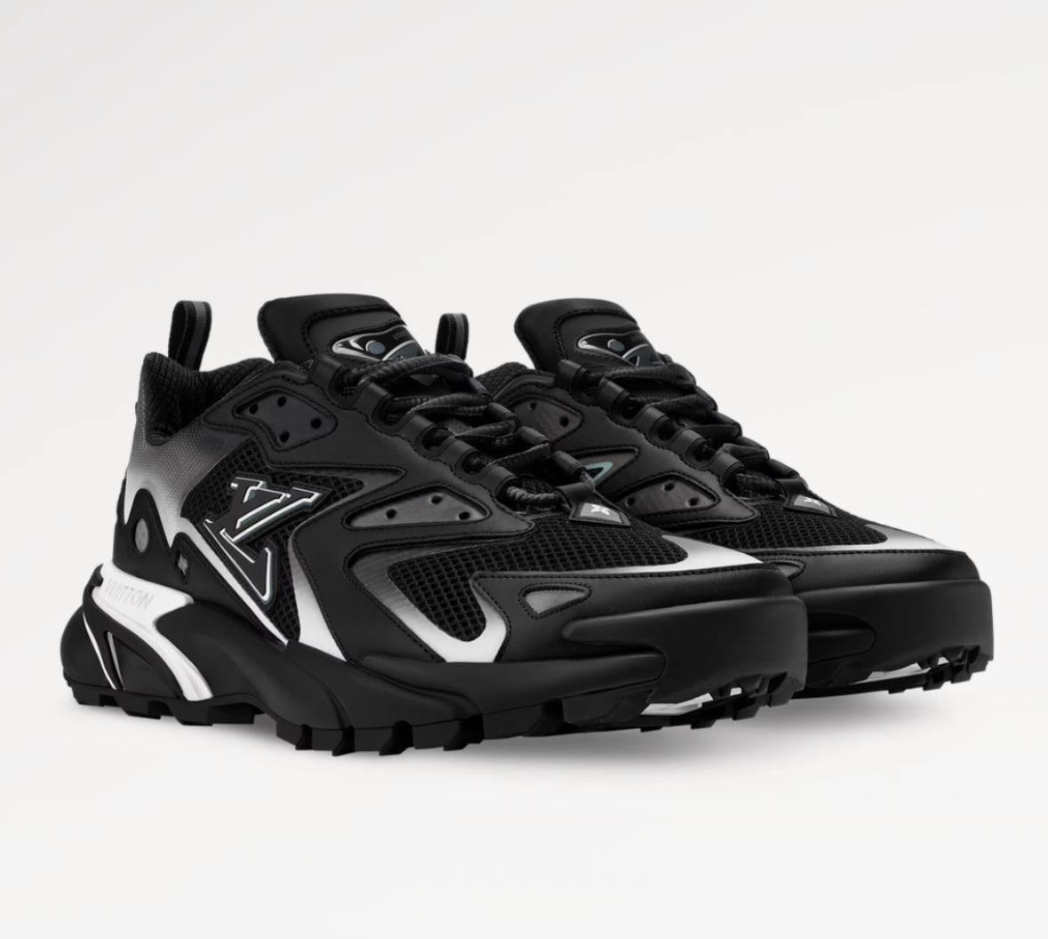 LV Runner Tactic Trainers Super Clones