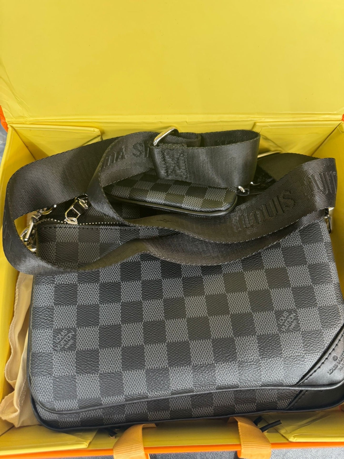 Louis Vuitton trio super clone