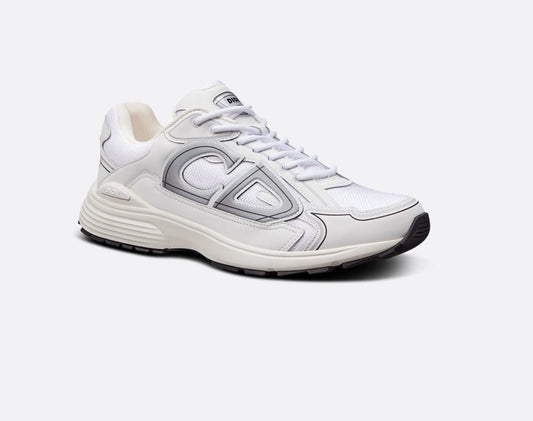 Triple white Dior’s